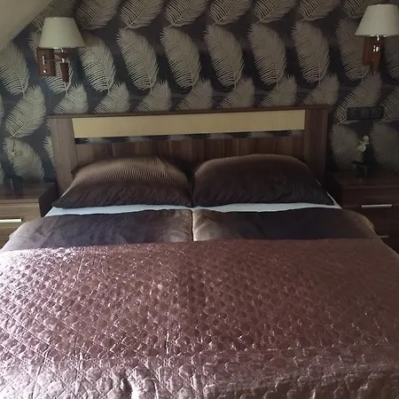 Korona Apartman 2 Daire *