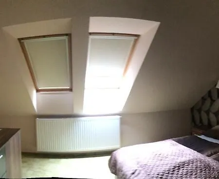 Korona Apartman 2 *