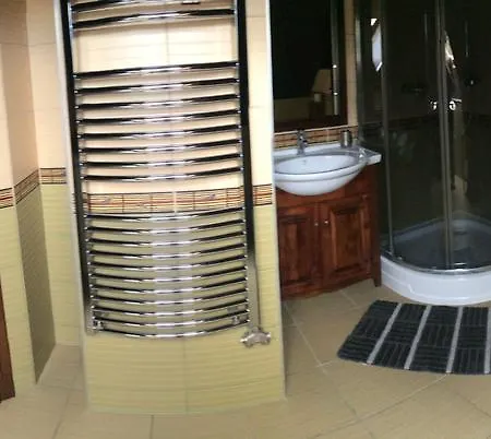 Korona Apartman 2 Daire *